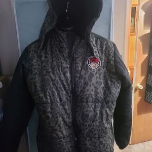 Trukfit jacket with hood size 14/16.